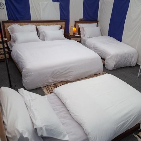 Erg Chebbi Dunes Desert Camp Hotel Merzouga Bagian luar foto