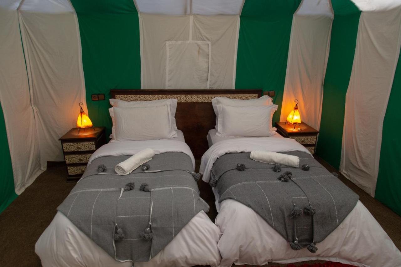 Erg Chebbi Dunes Desert Camp Hotel Merzouga Bagian luar foto